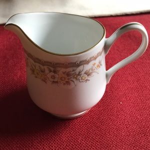 EKCO International Golden Autumn Fine China Japan 8 oz. Creamer 3 1/2" H